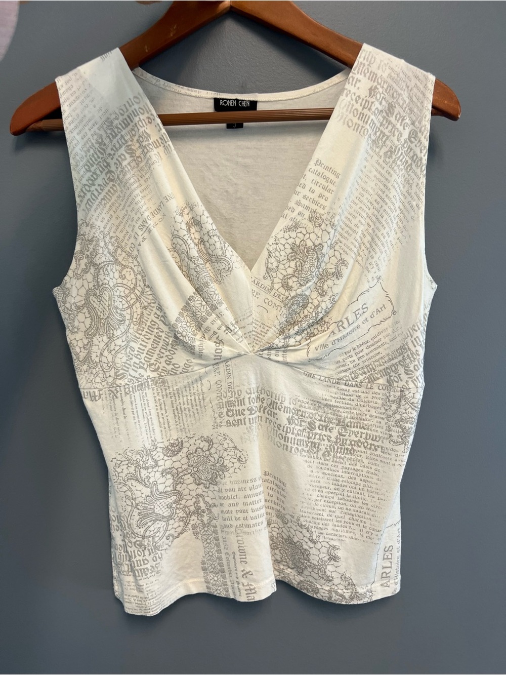 Ronen Chen Fitted White Tank Silver Script Print Surplice Plunge Neckline Large